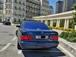 Mercedes E 230-4