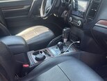 Mitsubishi Pajero-2