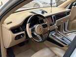 Porsche Macan S-8