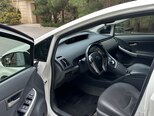 Toyota Prius-8