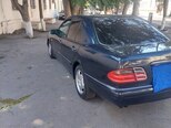 Mercedes E 240-5