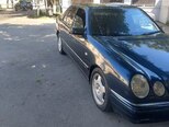 Mercedes E 240-2