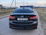 Hyundai Elantra-3