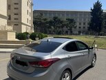 Hyundai Elantra-8