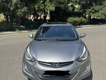 Hyundai Elantra-1