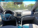 Hyundai Accent-12
