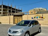 Nissan Tiida-2