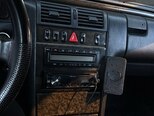 Mercedes E 230-11