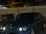 Mercedes E 230-10