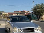 Mercedes E 200-1