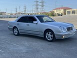 Mercedes E 240-4