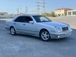 Mercedes E 240-11
