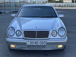 Mercedes E 240-1