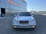 Mercedes E 240-2