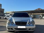 Mercedes E 320-1