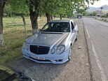 Mercedes E 220-1