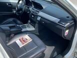 Mercedes E 220-11