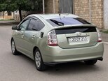 Toyota Prius-5