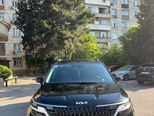 Kia Carnival-1