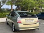 Toyota Prius-4