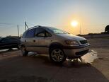 Opel Zafira-8