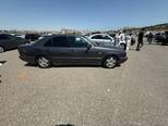 Mercedes E 240-3