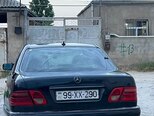 Mercedes E 220-2
