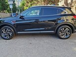 Hongqi HS5-5