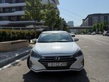 Hyundai Elantra-1
