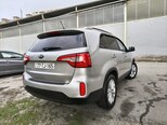 Kia Sorento-4