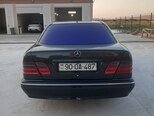 Mercedes E 320-2
