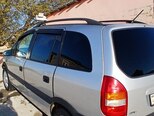 Opel Zafira-10
