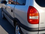 Opel Zafira-5