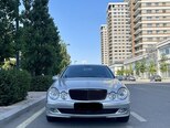 Mercedes E 320-1