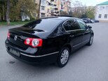 Volkswagen Passat-8
