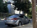 Hyundai Elantra-11