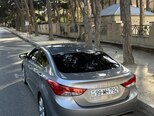 Hyundai Elantra-8