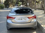 Hyundai Elantra-9
