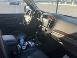 Mitsubishi Pajero-5