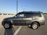 Mitsubishi Pajero-2