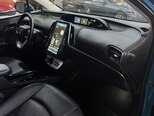 Toyota Prius-13