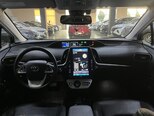 Toyota Prius-12