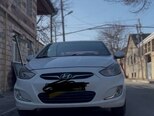 Hyundai Accent-1