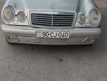 Mercedes E 230-1