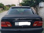 Mercedes E 200-3