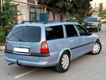 Opel Vectra-4