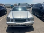 Mercedes E 240-1