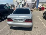 Mercedes E 240-12
