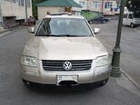 Volkswagen Passat-1