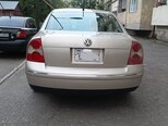 Volkswagen Passat-2